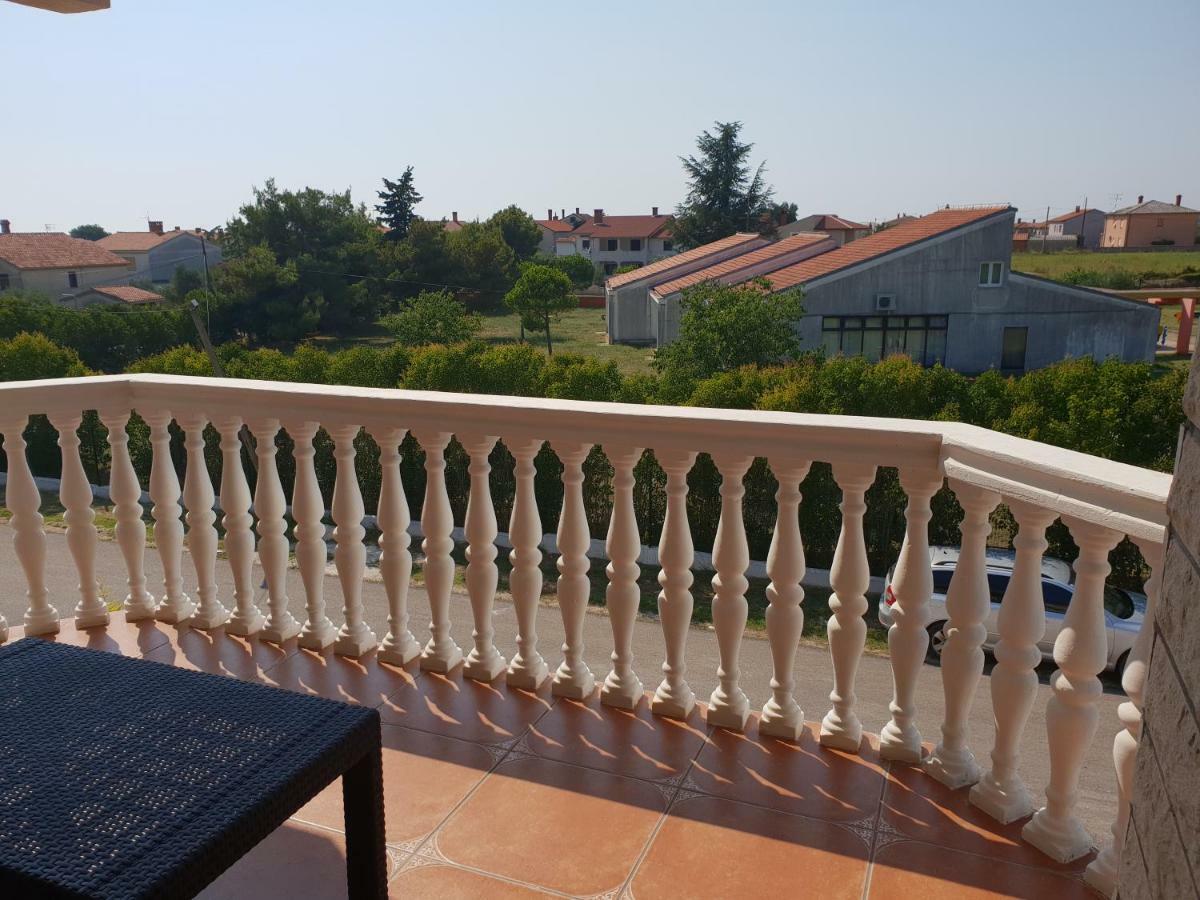 Apartments Ban Galižana Esterno foto